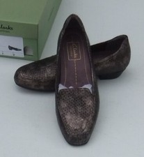  In Box Clarks 66404 Timeless Bronze Lea Leather SlipOn Loafers Womens 6M EUC 