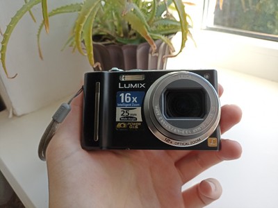 Tz8 Lumix Dmz ?Panasonic Lumix DMC-TZ8 Black Digital Compact