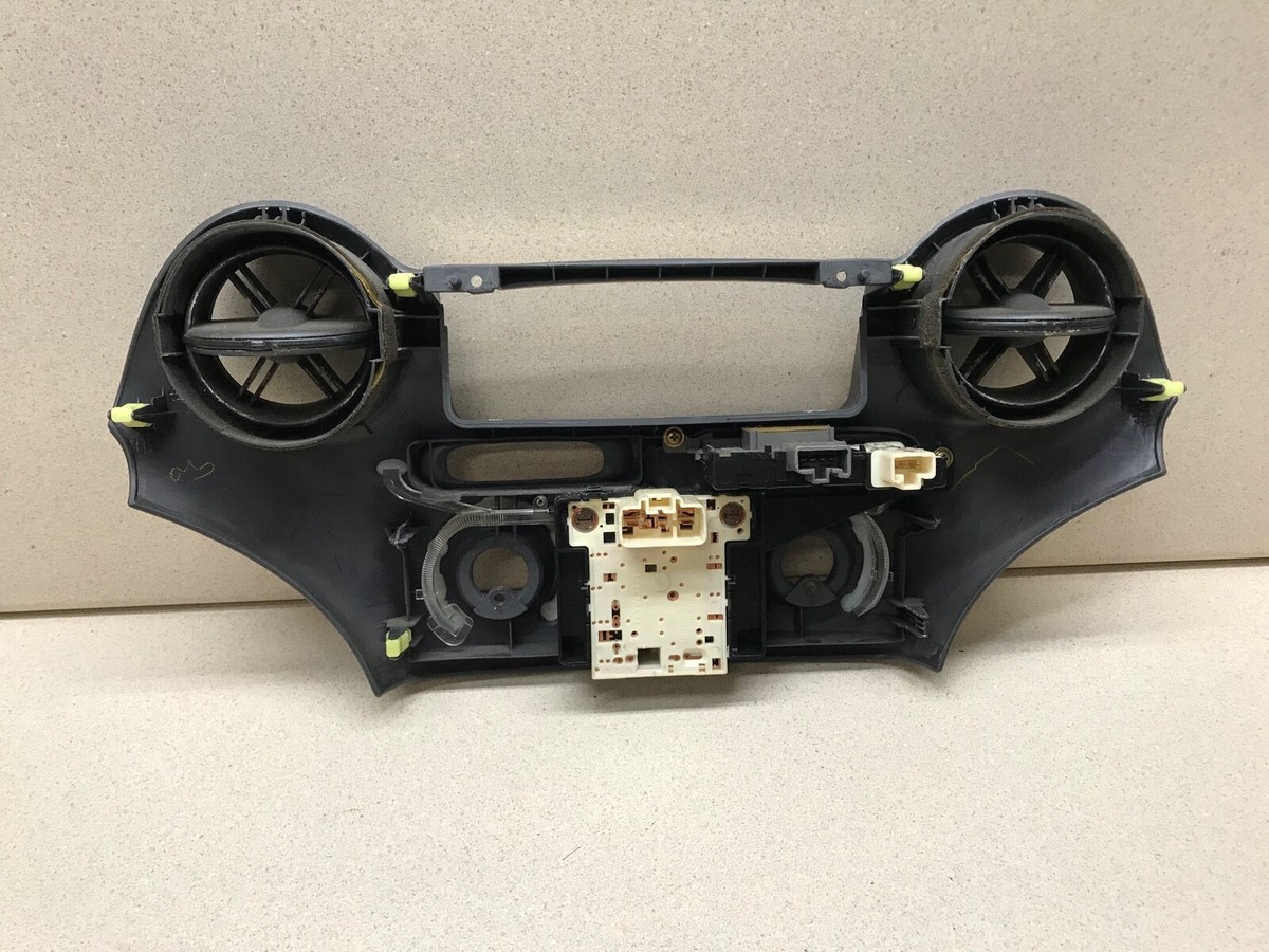 00 05 Toyota Echo Dash Air Vent Ac Control Trim Bezel Panel