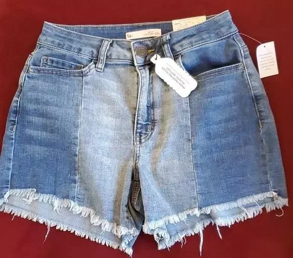 Juniors SO High Rise Curvy MIDI Front Seam Denim Shorts Size 3 5 9 Frayed  NWT