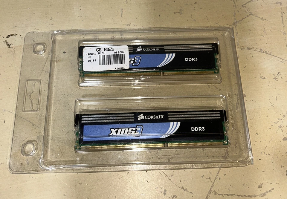 4GB 2 x 2GB Corsair XMS3 TW3X4G1333C9A DDR3-1333MHz 1.5V 240-Pin Gaming RAM - Image 2 of 2