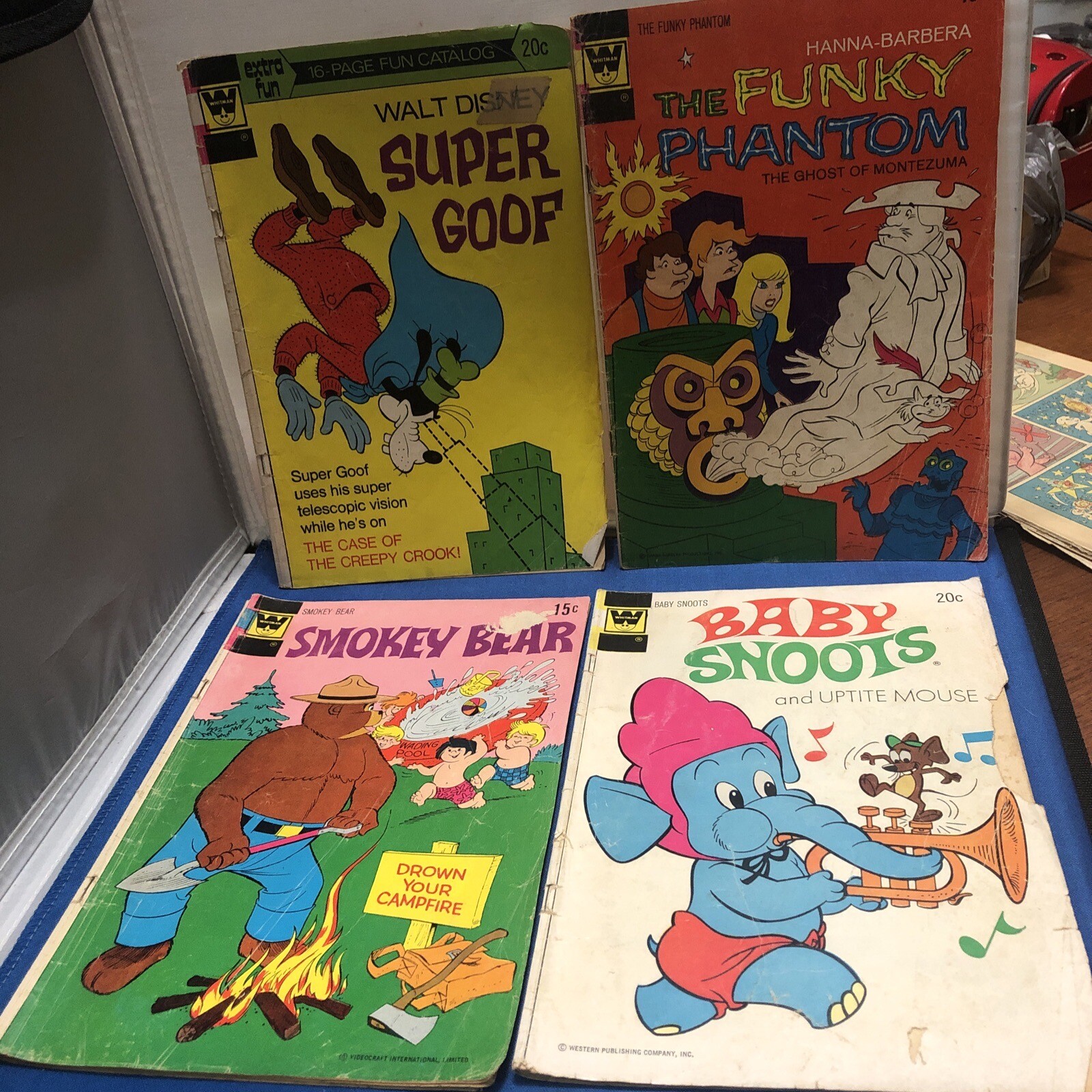 Lot of 4 Whitman Comic Books Super Goof,Smokey Bear,Funky Phantom, Baby Snoots