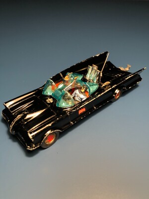 CORGI TOYS 267 BATMOBILE 1ST EDITION - 1967/68 - WITH TOWHOOK