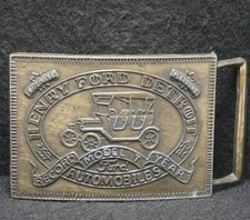 XC29167 VINTAGE 1970s HENRY FORD - MODEL T CARS BRASS BELT BUCKLE