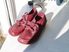 Clarks Womens Wine Red 6d  Funny Dream Flat Comfort casuals Lace up worn twice