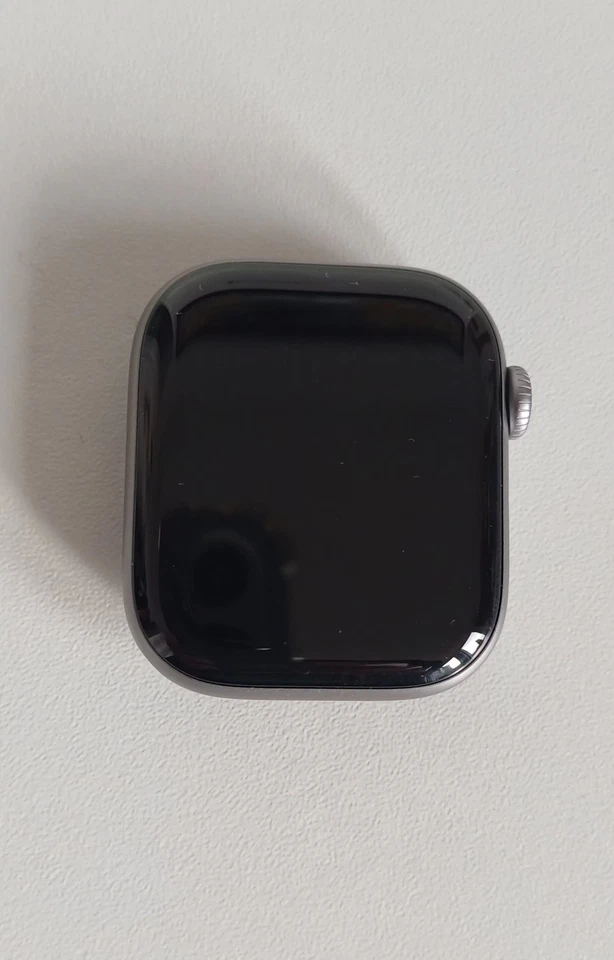 Apple Watch Series 11 GPS_ Boîtier alu gris sidéral 42 mm_Bracelet T2 - Photo 4/4