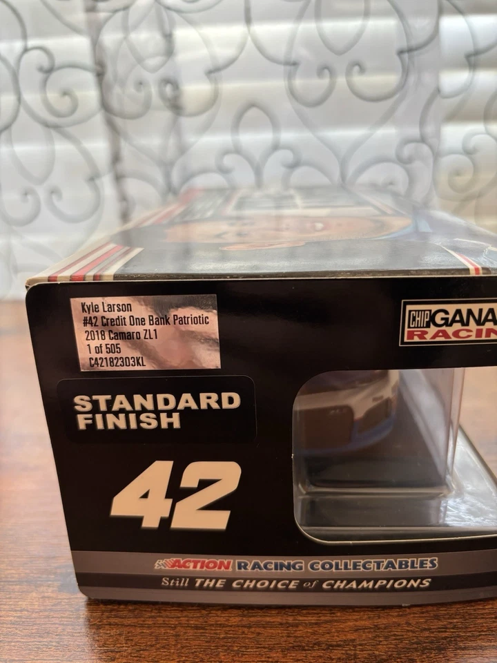 2018 Kyle Larson autographed 42 Credit One Patriotic 1/24 Nascar Diecast 1/505 - Image 4 of 4