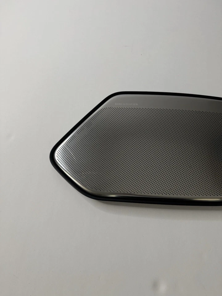 Cubierta de rejilla de altavoz panel de puerta delantera izquierda AUDI RS7 2014-2018 4G8035419B Foto 4 de 4