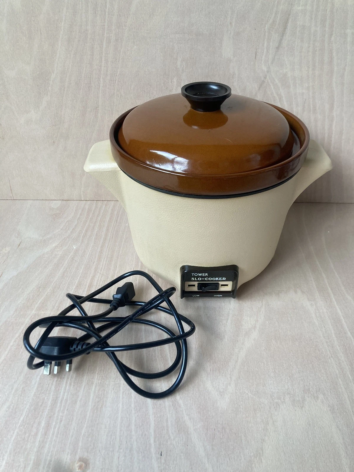 Tower Slow Cooker 3.5L Model 2761 - Beige/Brown Working