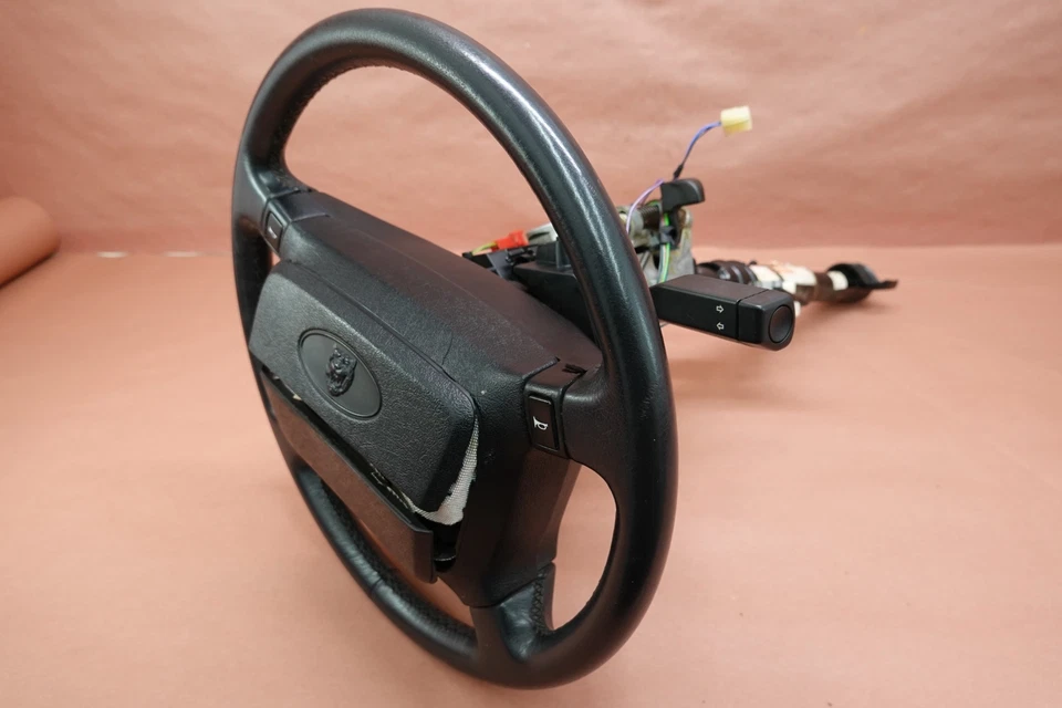 Conjunto de columna de dirección superior Jaguar XJS HE V12 1981-1991 con volante Foto 2 de 4