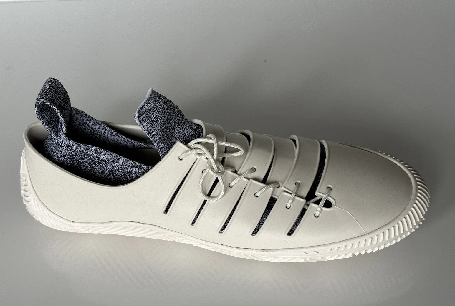 Sneakers da arrampicata Bottega Veneta Tech maglia gomma bianca 8 US 658725 IT NUOVE CON SCATOLA $750