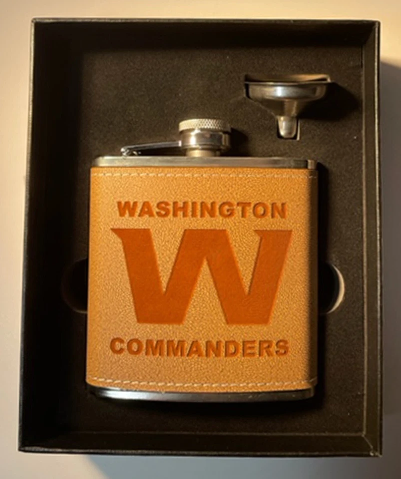 Колба покрытая искусственной кожей Washington Commanders 6 унций с дополнительной подарочной коробкой - Изображение 3 из 4