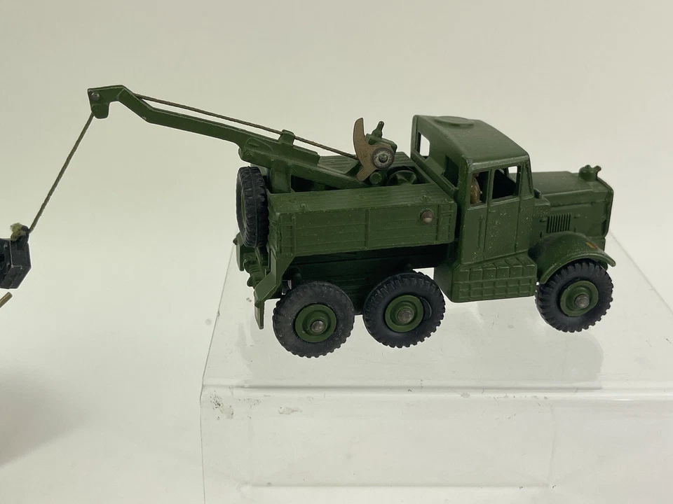 Dinky SuperToys 661 Recovery Tractor Near-mint in an excellent Original Box - Image 2 of 4