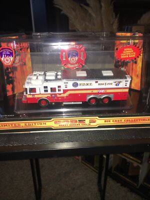 Code 3 Classics 1/64 Scale Saulsbury 12703 FDNY Heavy Rescue Truck Rescue 1