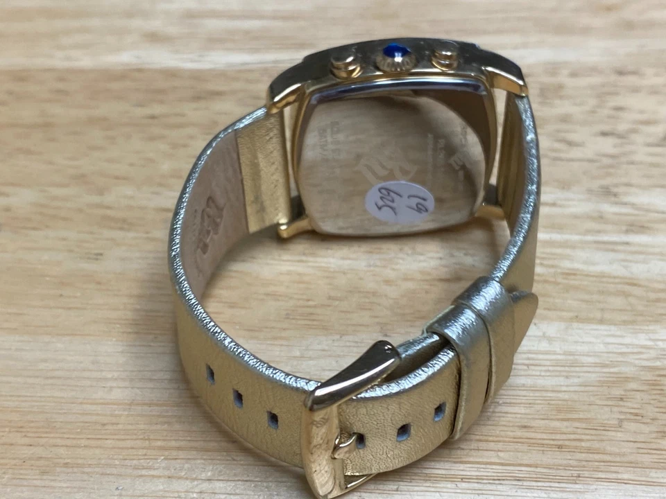 Roca Wear Quartz Chronograph Watch Unisex Gold Tone Leather Analog New Battery - Image 4 of 4