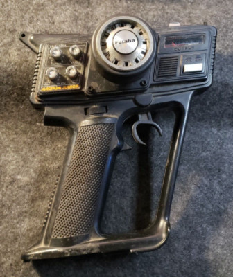 Vintage Futaba Magnum JR  T2PBKA    Am 75 mhz 2 ch digital proportional (C16B1).