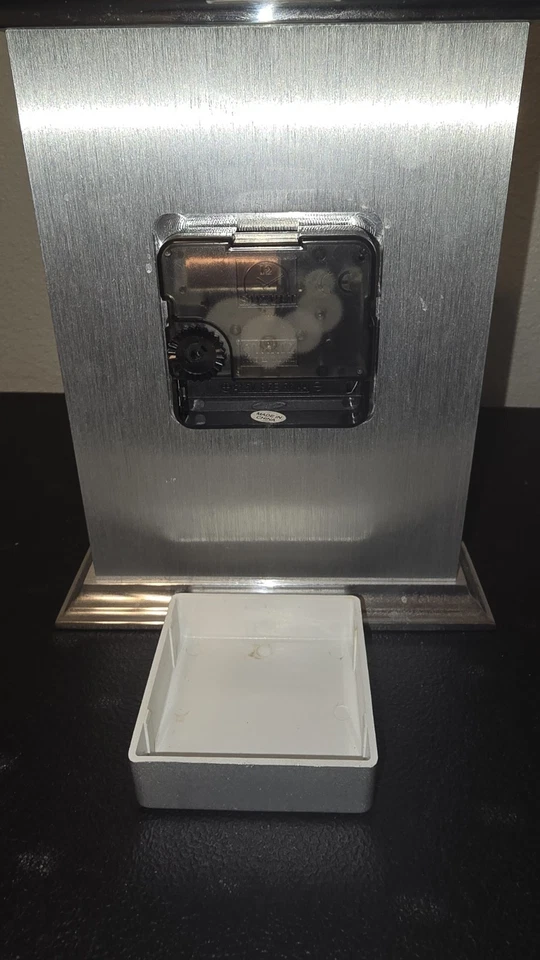 Bulova Newport Carriage Metal Silver Tone Roman Numerals Clock B7472 Battery - Image 4 of 4