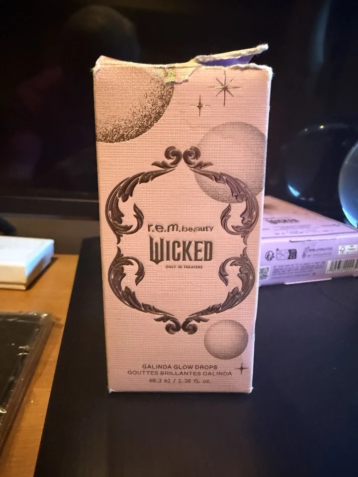 Rem Beauty Wicked Foto 2 de 2