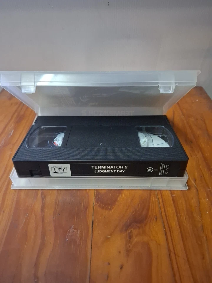 Schwarzenegger 6 Pack VHS Predator 1/2  Terminator 2 End Of Days  N More Tested. - Image 4 of 4