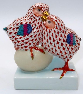Herend, Hungary 5037 Rust Fishnet Porcelain Pair of Chicks on Egg Figurine 4 1/2
