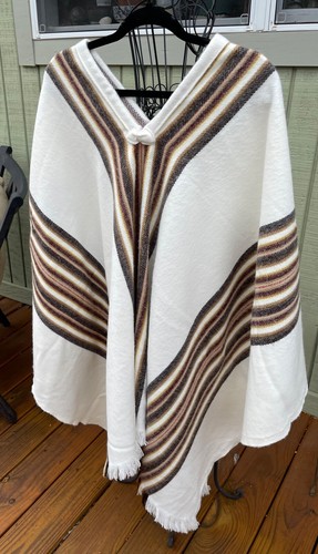 Creamy Wool Long Poncho Tribal Southwestern Warm Excellent! - Picture 4 of 7
