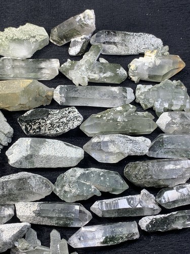 7690 Carats Chlorine Quartz Specimens Lot of 73 Pieces. - Picture 18 of 21