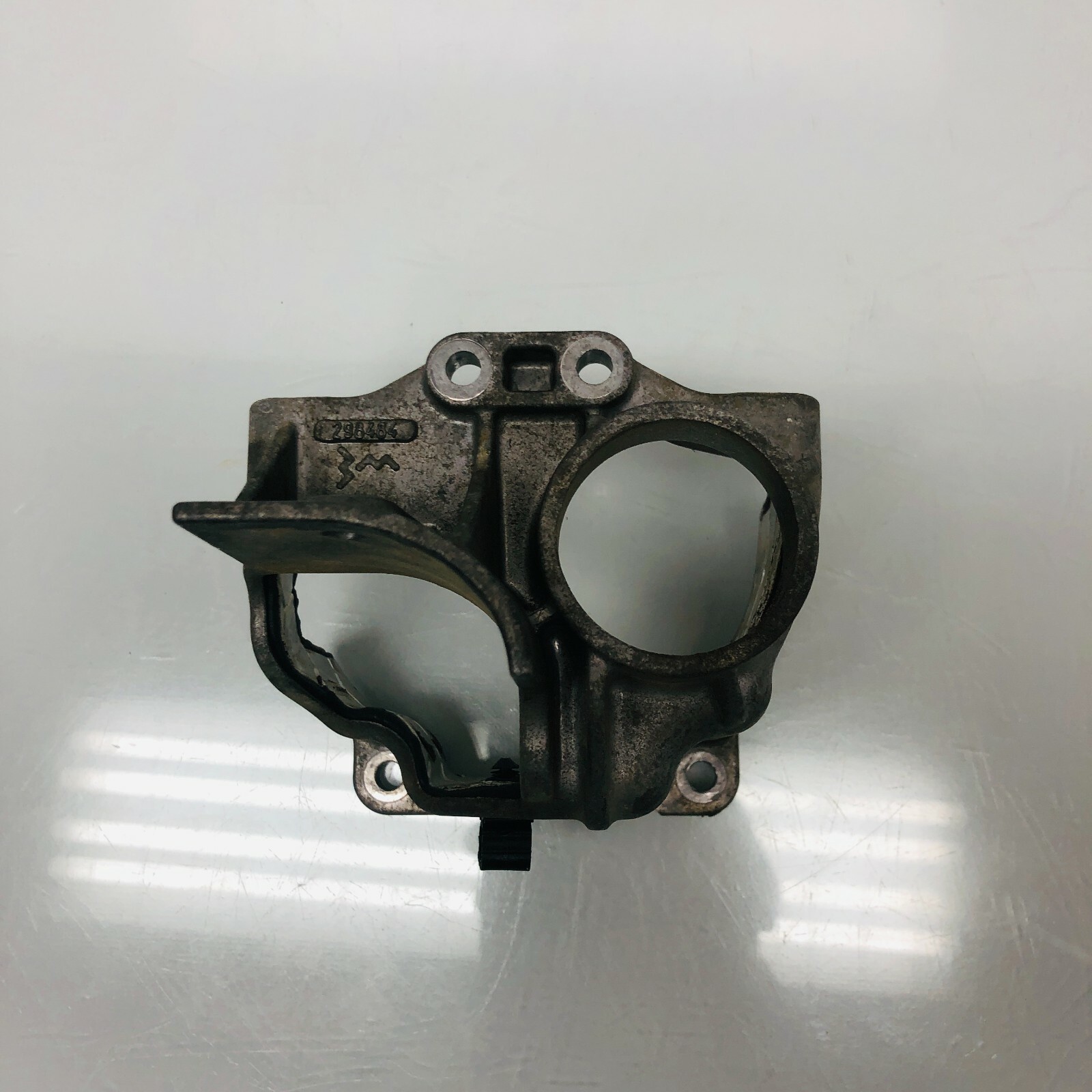 2014 - 2017 Maserati Ghibli Engine Motor Bracket Pump Cover OEM 298484