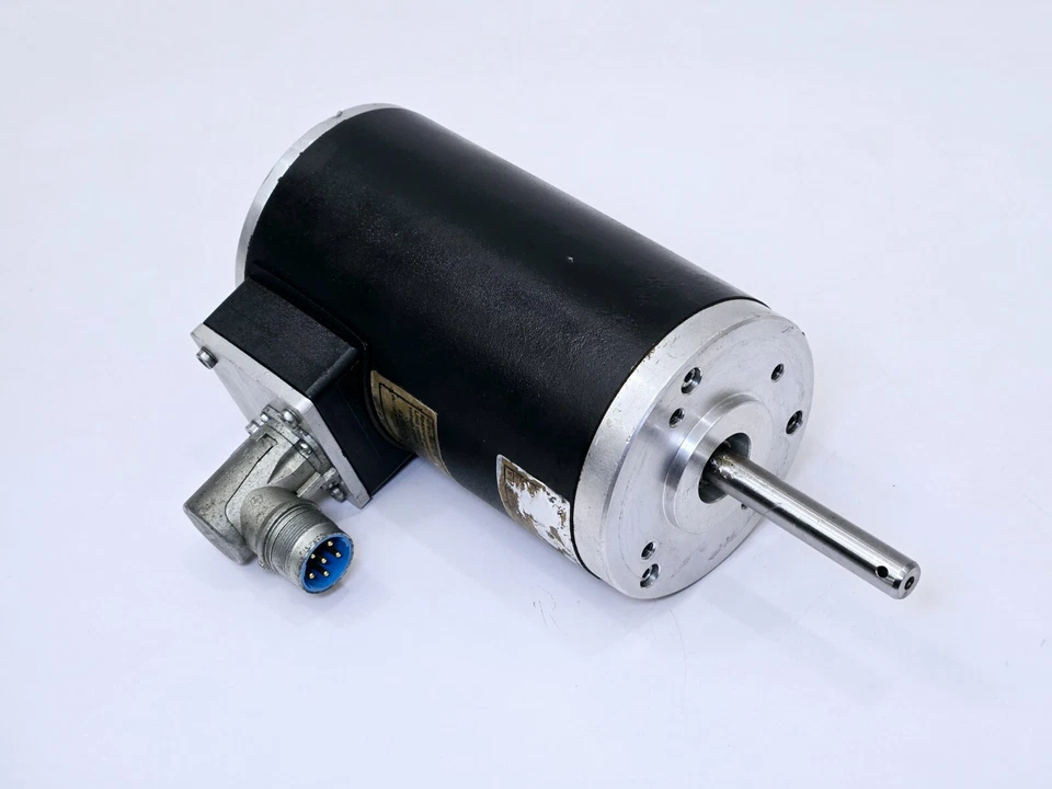 Lenze SSN40-1GVAR-063C22 0,4kw 2.800 1/min Transport Motor CSR #2 - Image 3 of 4