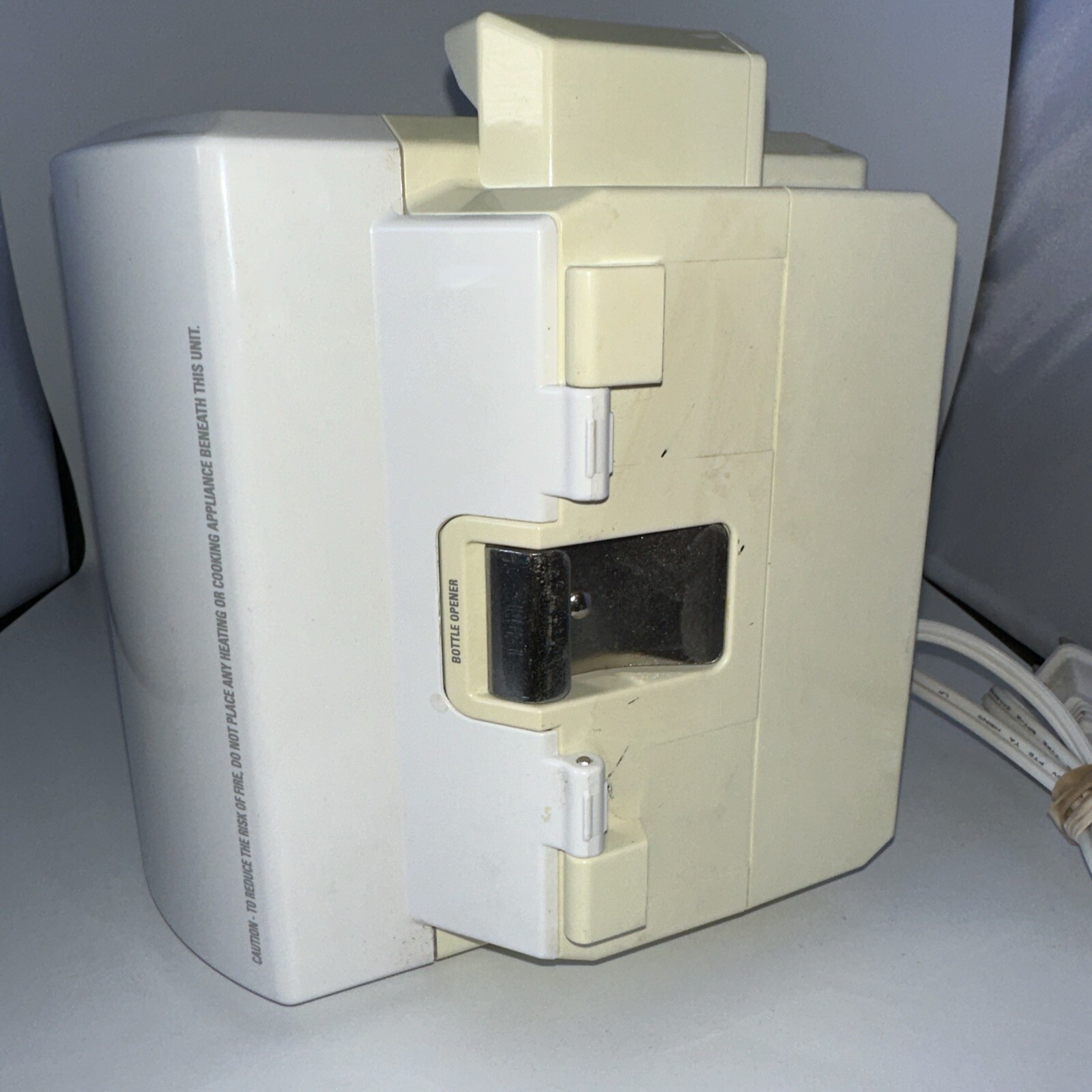 Black And Decker Under Space Maker Can Opener CO100W READ DESC