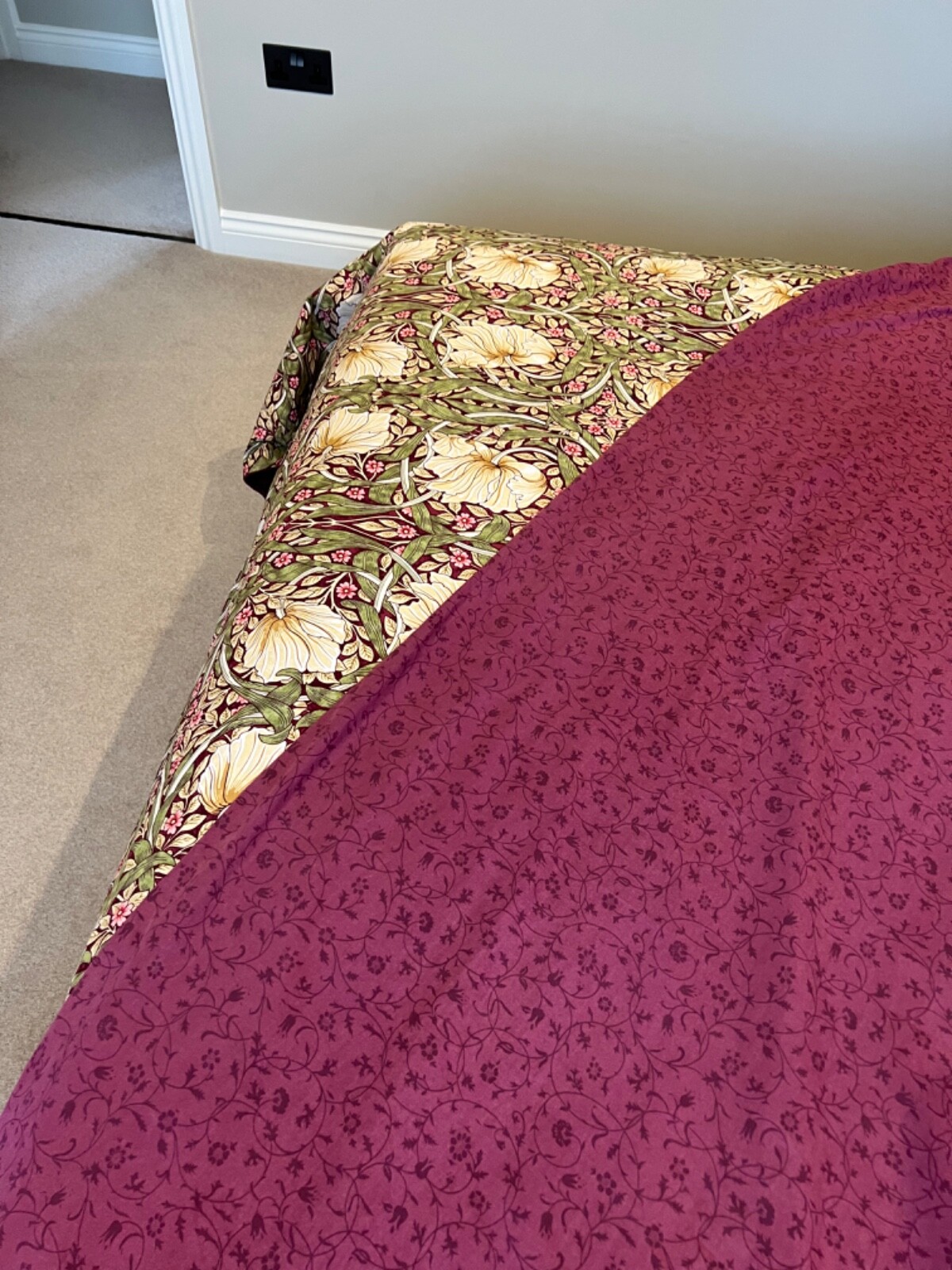 Morris & Co Super king Cotton bedding set in purple & cream with pillowcases eBay