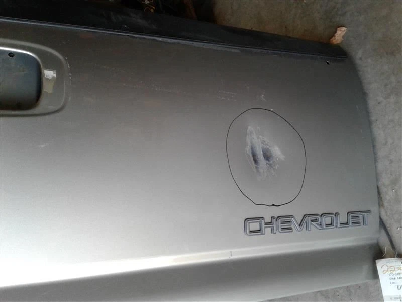 (LOCAL PICKUP ONLY) Trunk/Hatch/Tailgate Classic Style Fits 99-07 SIERRA 1500 PI Foto 3 de 4