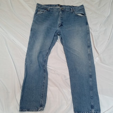 Wrangler Mens Regular Fit Straight Leg Medium...