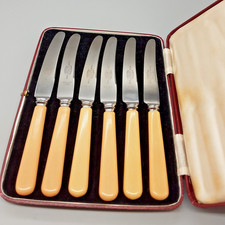 6 Vintage Astral Stainless with Butterscotch Bakelite? Handles Tea Knives Boxed