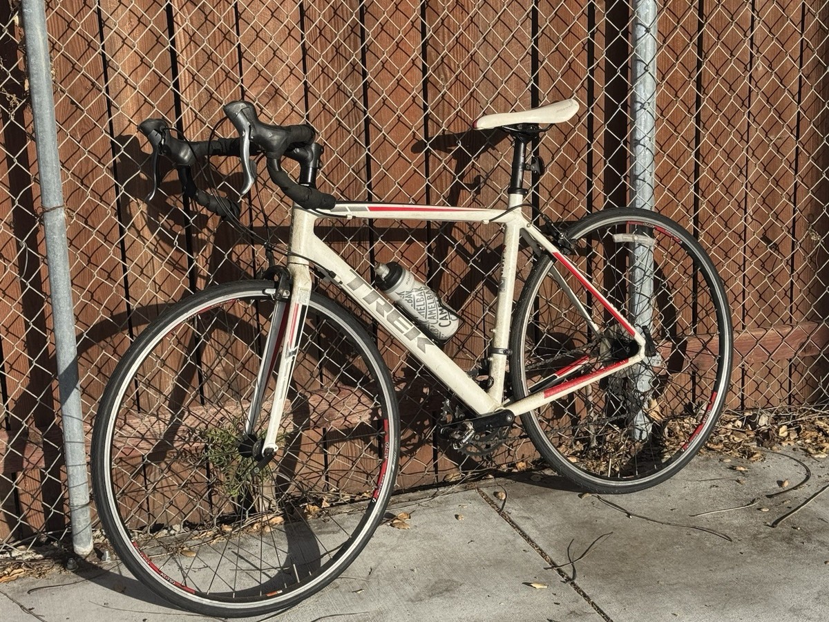 2015 Trek One Series 1.1 Road Bike 54cm Aluminum White Red Black 2015 Trek One Series 1.1 Road Bike 54cm Aluminum White Red Black
