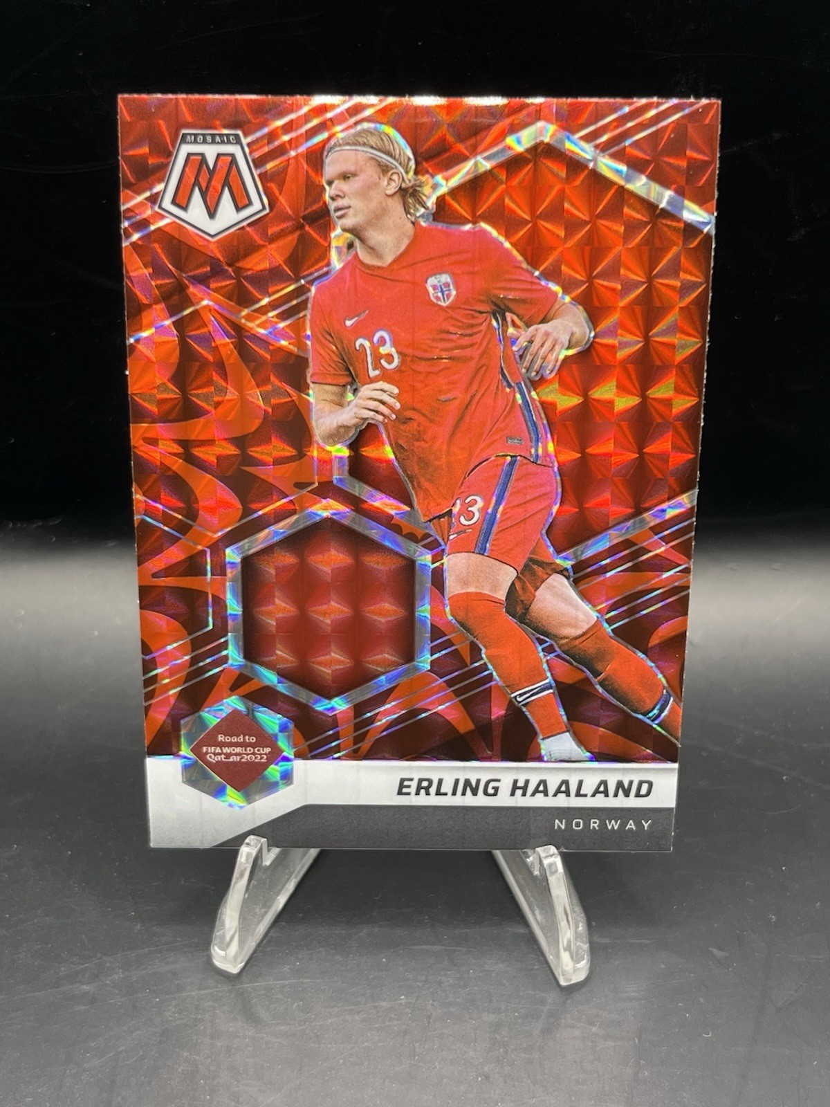 2021-22 Panini Mosaic World Cup - Reactive Red Mosaic Prizm #56 Erling Haaland