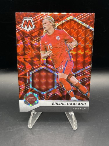 2021-22 Panini Mosaic World Cup - Reactive Red Mosaic Prizm #56 Erling Haaland