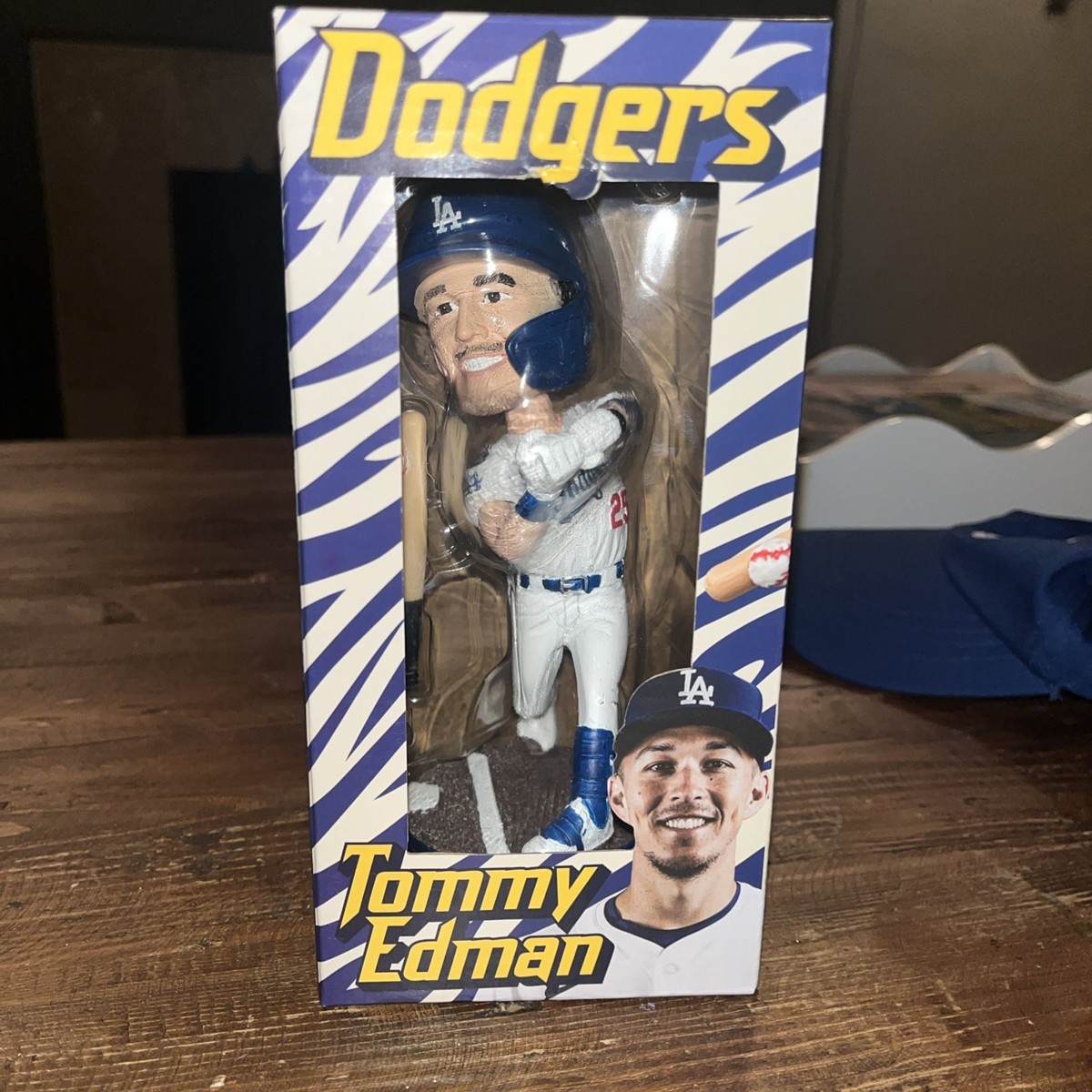 Dodgers  Edman フィギュア Tommy Edman 2025 Los Angeles Dodgers Bobblehead SGA | eBay