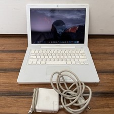 Apple MacBook 13.3" White 2009 Laptop