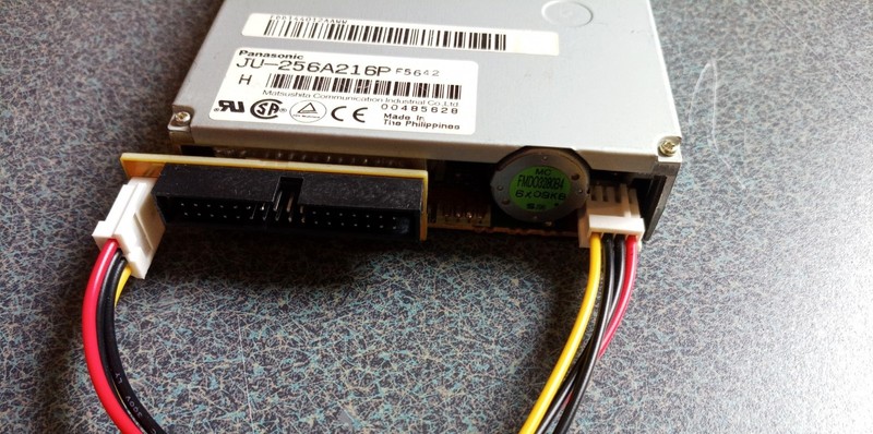 Tandy 1000 Internal Floppy disk drive Adapter for standard PC drives