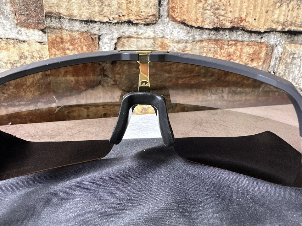 Oakley Sutro Lite OO9463-1339 Sunglasses Matte Black Prizm 24K Gold - Image 4 of 4