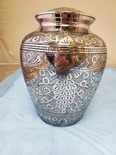 Modern Beautiful Design Handcrafted Urn for Human Ashes BA-629