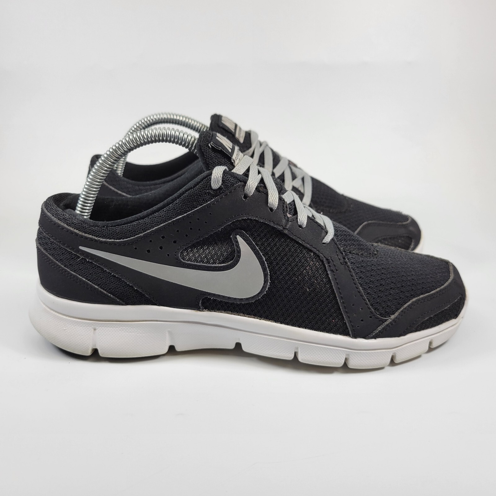 Nike Flex Experience RN 2 Womens Size 9  Black Athletic Running Shoes