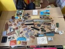 HUGE Vintage Atlas Plasticville Model Train Decoration Buildings Lot 12B59