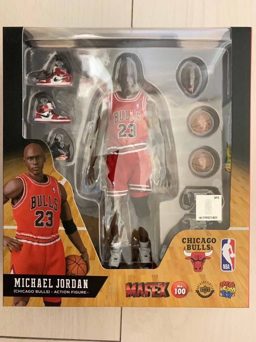 MEDICOM TOY MAFEX No.100 Michael Jordan Chicago Bulls Action