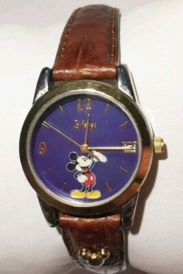 Seiko Disney ladies Mickey Mouse gold tone brown leather watch NEW BATTERY Seiko Mickey Mouse Watch Women 24mm Champagne Dial Gold Tone  main image 3