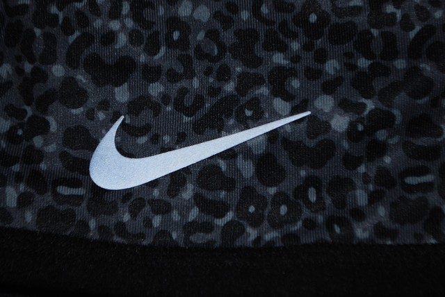 NEW Women's Nike Reversible Leopard Print & Black Performance Beanie Hat | eBay