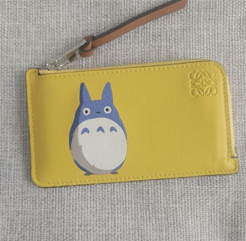 Loewe Ghibli Neighbour Totoro custodia frammenti carta moneta gialla quasi nuova Giappone F/S - Foto 2 di 4