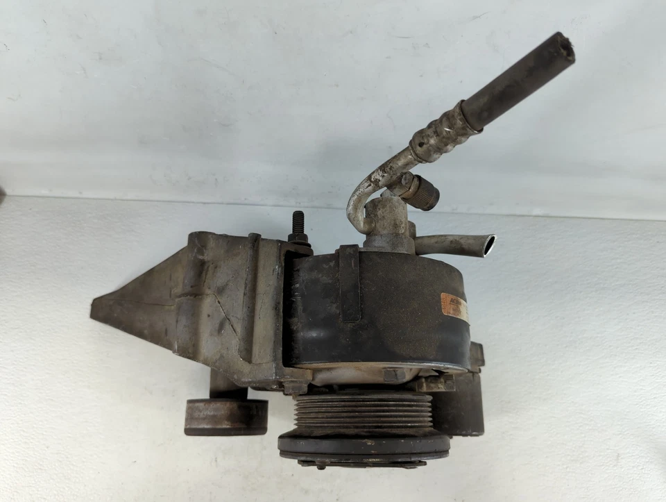 Chevrolet Suburban 1500 1995-1995 bomba de columna de dirección asistida fabricante original KPLPR Foto 2 de 4