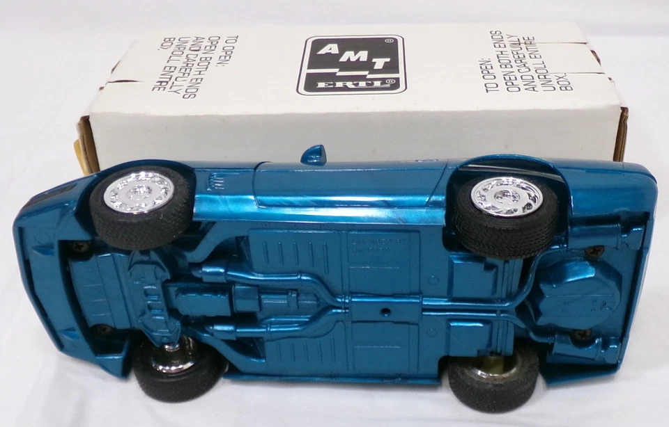 Coche vintage Ertl 6620ED 1996 Aqua Corvette cupé plástico 7" sin usar en caja Foto 3 de 3