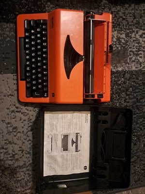 Olympia Monica Electric de Luxe Elektrische Schreibmaschine, Grün, Inkl. Koffer